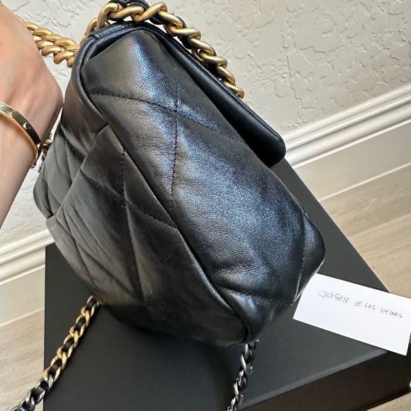 -SOLD- 💯Authentic Chanel 19 Small - Picture 10 of 15